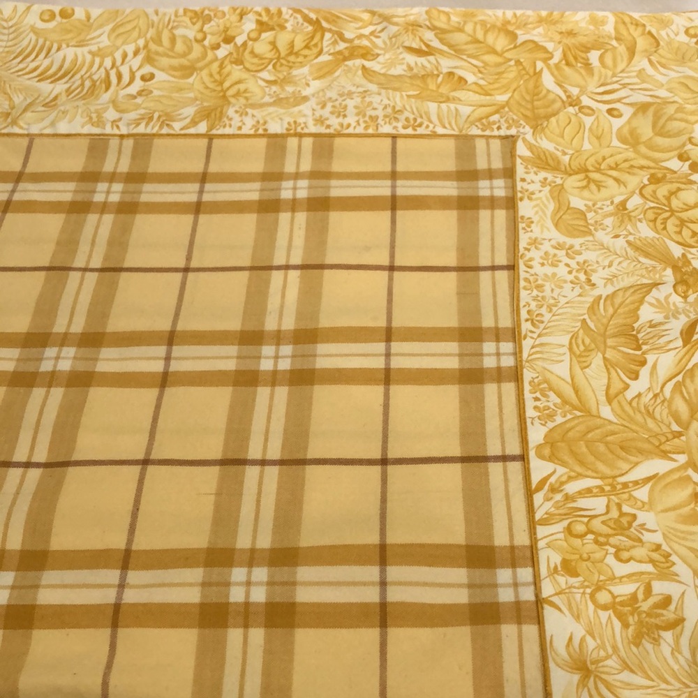 APRIL CORNELL TABLE LINEN, SQUARE TABLECLOTH (49.5 X 49.5 INCHES), 100% COTTON